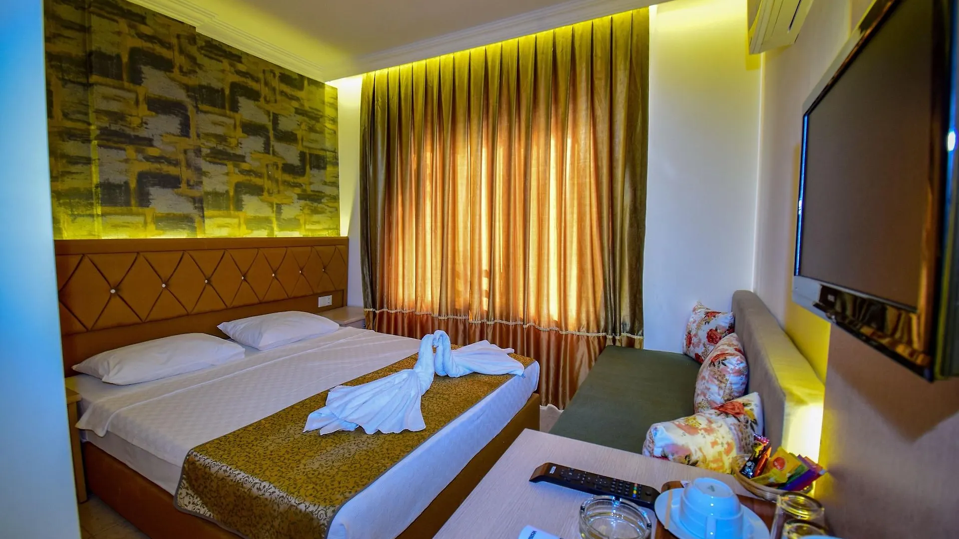 Siesta Hotel イチュメレール 2*,