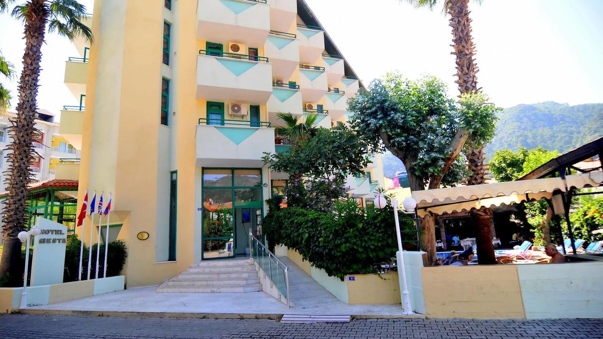 Siesta Hotel İçmeler