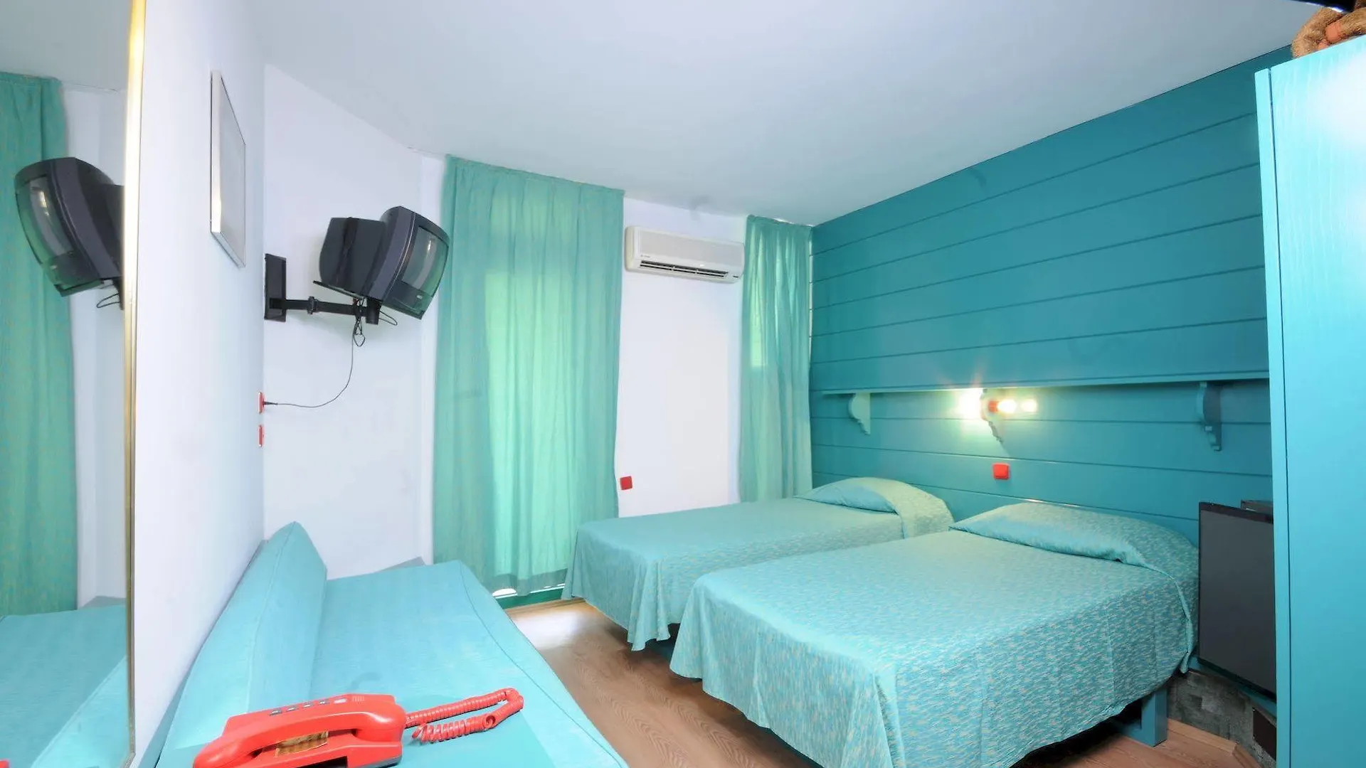 Siesta Hotel イチュメレール