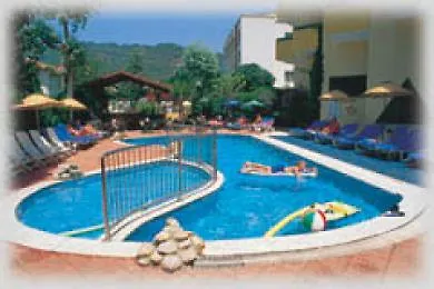 Siesta Hotel イチュメレール
